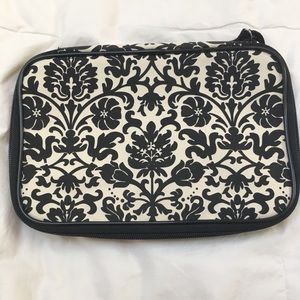 Bare minerals cosmetics travel case